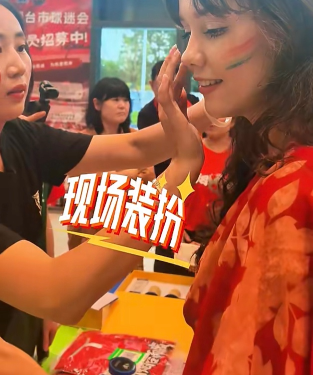 Tasty_Yantai's tweet photo. It isn’t just the venue for competitions; but has many fantastic activities. #Yantai #QiluSuperLeague
烟台主场不只有比赛，更有超多精彩线下活动，反正外国朋友们玩嗨啦 #齐鲁超赛 #烟台 https://t.co/y6ufLlXbhx
