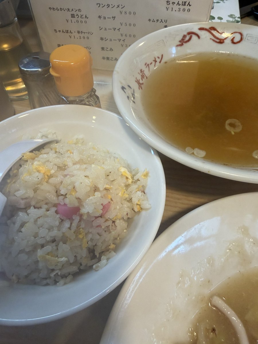 itaita555's tweet photo. 三軒茶屋でリモワして、ちゃんぽん 長崎さんでランチ🍜
皿うどん、半チャーハンセットでお腹いっぱいとても美味しく頂きました😊️ https://t.co/RSr3f4HEFD