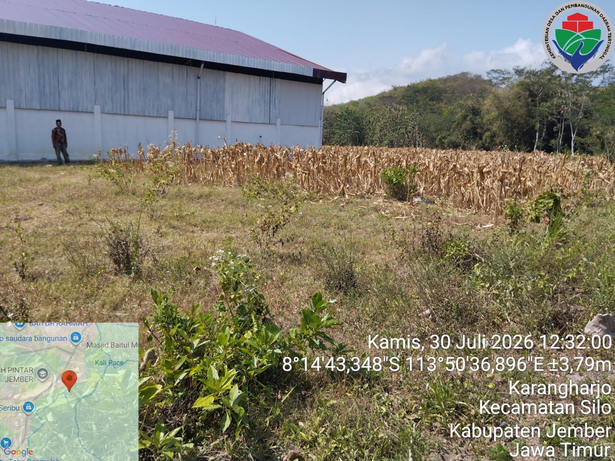 Lukmankafaa's tweet photo. Menteri Desa PDT menyikapi   konten negatif dlm radius 2 km dr KDKMP dilarang ada kios/toko kelontong, jika sdh ada hrs pindah/denda. Informasi ini tdk benar &amp; menyesatkan.  
#KementerianDesaPDT
#BPSDMKementerianDesaPDT
#BangunDesaBangunIndonesia
#DesaTangguhIndonesiaTumbuh https://t.co/bta6bcic6s