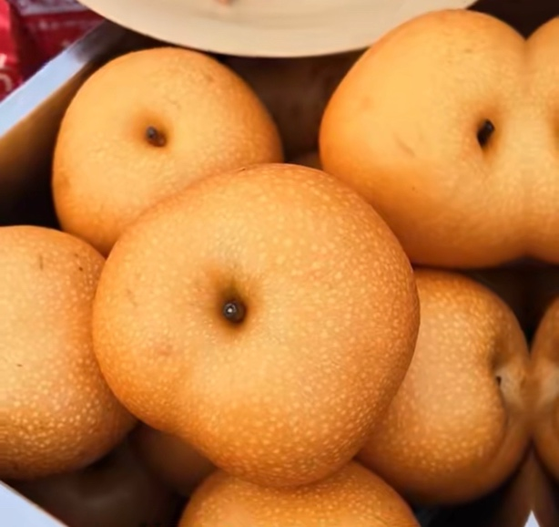 Tasty_Yantai's tweet photo. Cross-border integration of agriculture and sports! Yantai agricultural products gain huge popularity by leveraging the Qilu Super League Tournaments. #AgriculturalProducts #QiluSuperLeague
农体跨界联动！烟台农品借齐鲁超赛强势出圈 #农品 #齐鲁超赛 https://t.co/PsgjQqSk2z