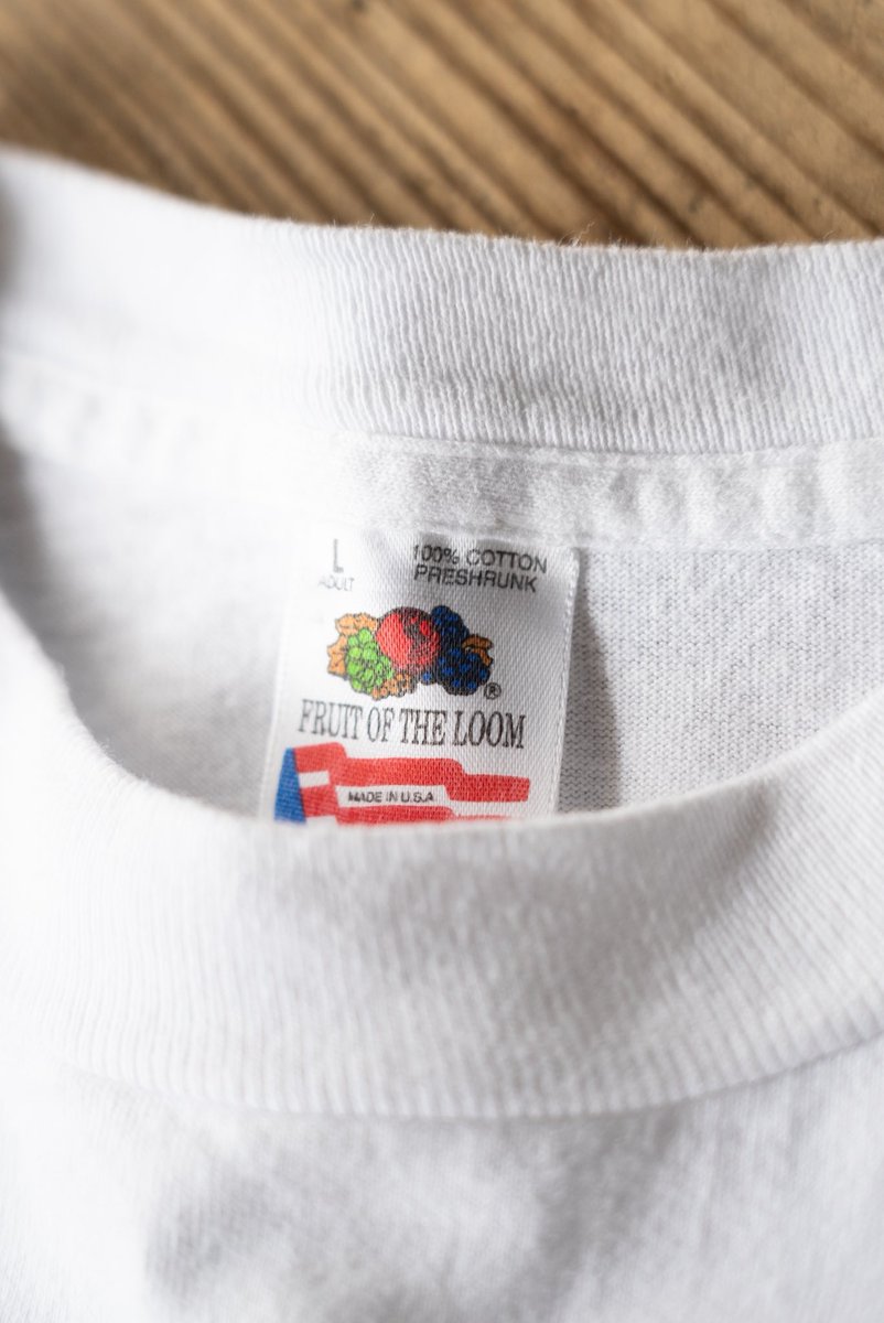38CLOTHING's tweet photo. デザイン◎のシングルステッチ
こういう”The”なT-shirtsは
老若男女問わず。
白Teeにシンプルなデザイン
年中着ていただけます。

peace https://t.co/ZJfPTzmyGs
