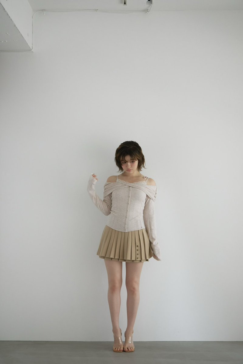 Dida pleats flare skirt color beige/gray size s/m ¥9,900-tax in ご