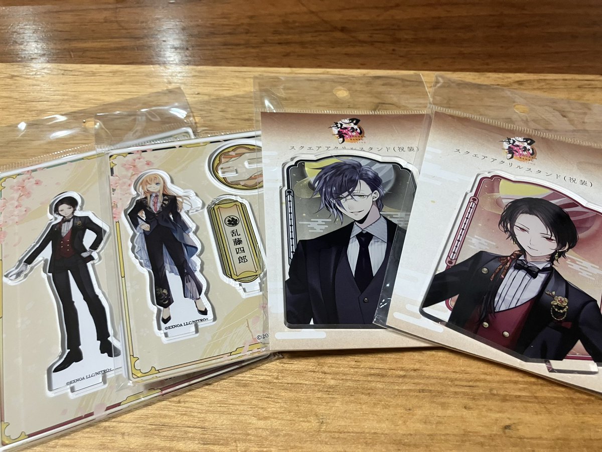 iy_ak0106's tweet photo. 本日の戦利品
ランダム特典は3弾4弾で1枚ずつにしたら清光きた😭😭
明石さんは出なかったけど貞ちゃんもかわいい!!! https://t.co/SJuSYjqsUC