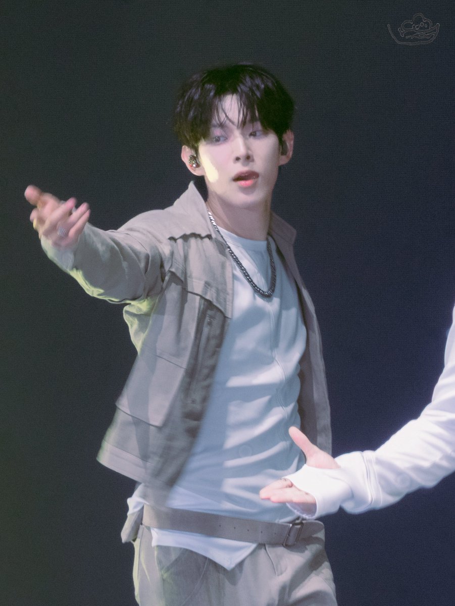0104Emeraldo's tweet photo. 260802 The First Spark in Taipei 

#AHOF   #아홉   #STEVEN  #스티븐 https://t.co/HWNPpwFYxn