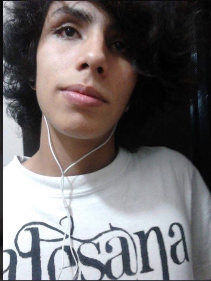 emoforever666's tweet photo. Un ángel menor de edad y sin la nariz rota xd https://t.co/KuMOsD4XWo