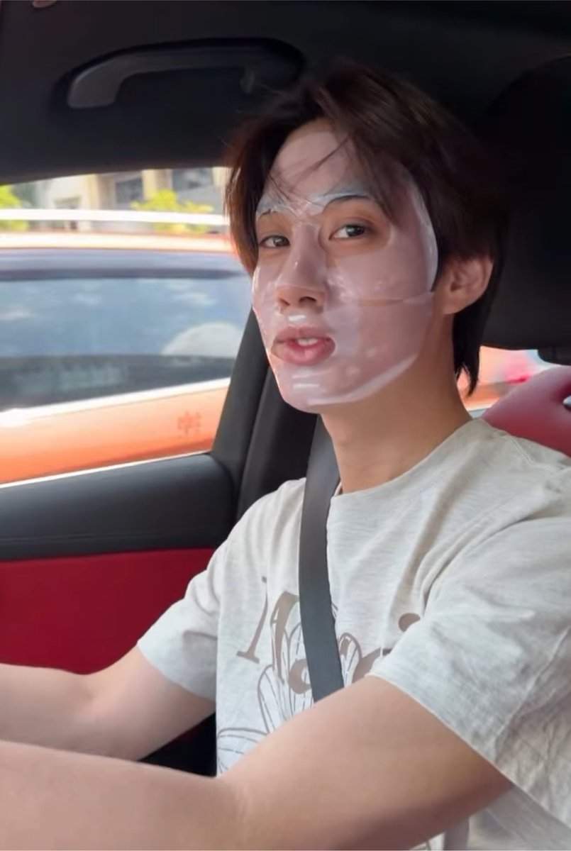 pchymysn's tweet photo. แม่ถ่าย                                                                แฟนถ่าย

ฮีมีกี่ร่างอะ55555555555555555555555555 https://t.co/sMmTqN9FNt