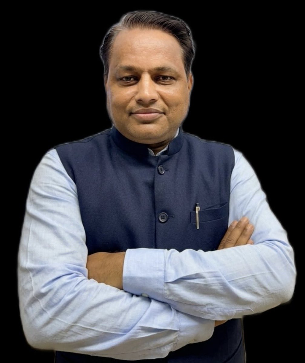 UpendraAnmol's tweet photo. अज्ञानी व्यक्ति न दूसरों की बात से सीखता है, न अपने अनुभव से। 
वह तब तक नहीं बदलता जब तक परिस्थितियाँ उसे विवश न कर दें।वही पशु मुख्यतः अपनी स्वाभाविक प्रवृत्तियों और तत्काल आवश्यकताओं के अनुसार व्यवहार करते हैं।

#upendraanmol #Mukherjinagar #delhi
#upsc #upscexam https://t.co/L8JW8e334x