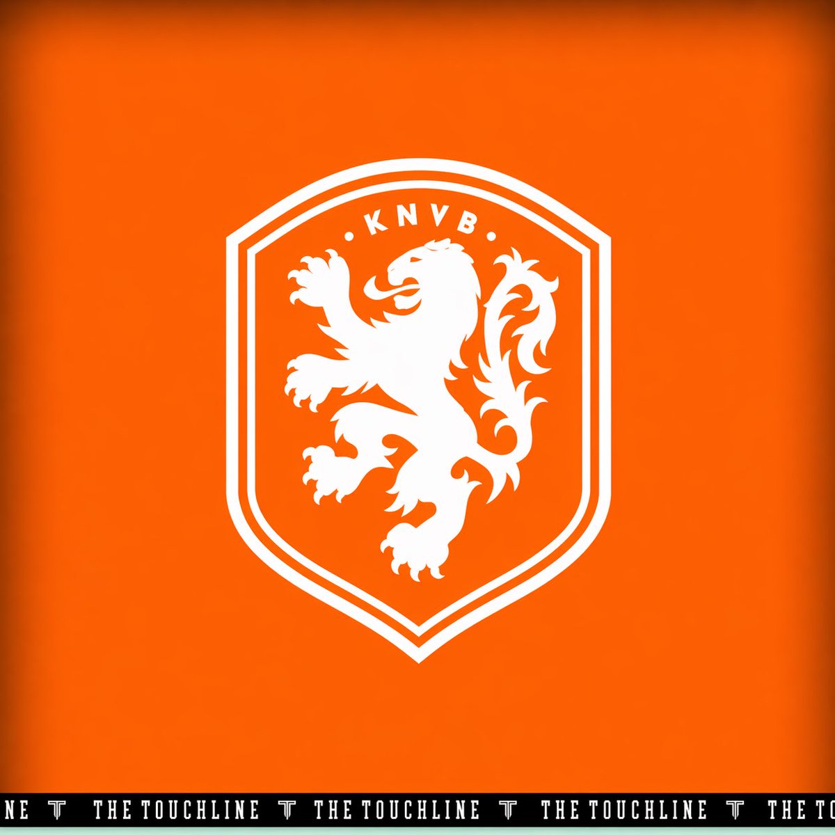 TouchlineX's tweet photo. 🚨 𝗠𝗔𝗝𝗢𝗥 𝗕𝗥𝗘𝗔𝗞𝗜𝗡𝗚: Louis van Gaal is open to returning as Netherlands manager.

His health issues are no longer a concern, and he feels fitter than ever to take on the role! 

He also still knows the majority of the squad very well.

— @MikeVerweij https://t.co/2U6eTpofex