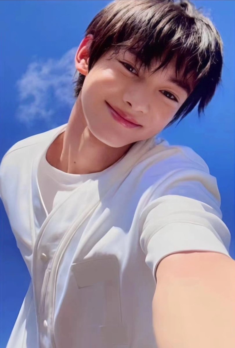 hereintherain_'s tweet photo. 青空ハンジン

1.0                             2.0                          3.0 https://t.co/LQMZxDpgbG