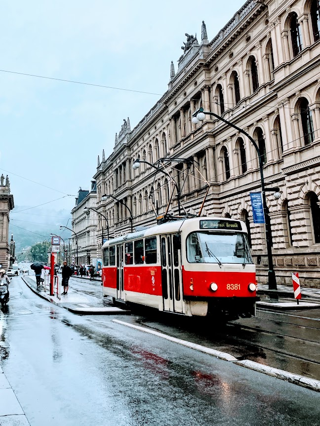 jjmmli's tweet photo. A journey in motion, a story between stations.     

Let’s see some train/tram photos 🚂 https://t.co/7xuga4F17W