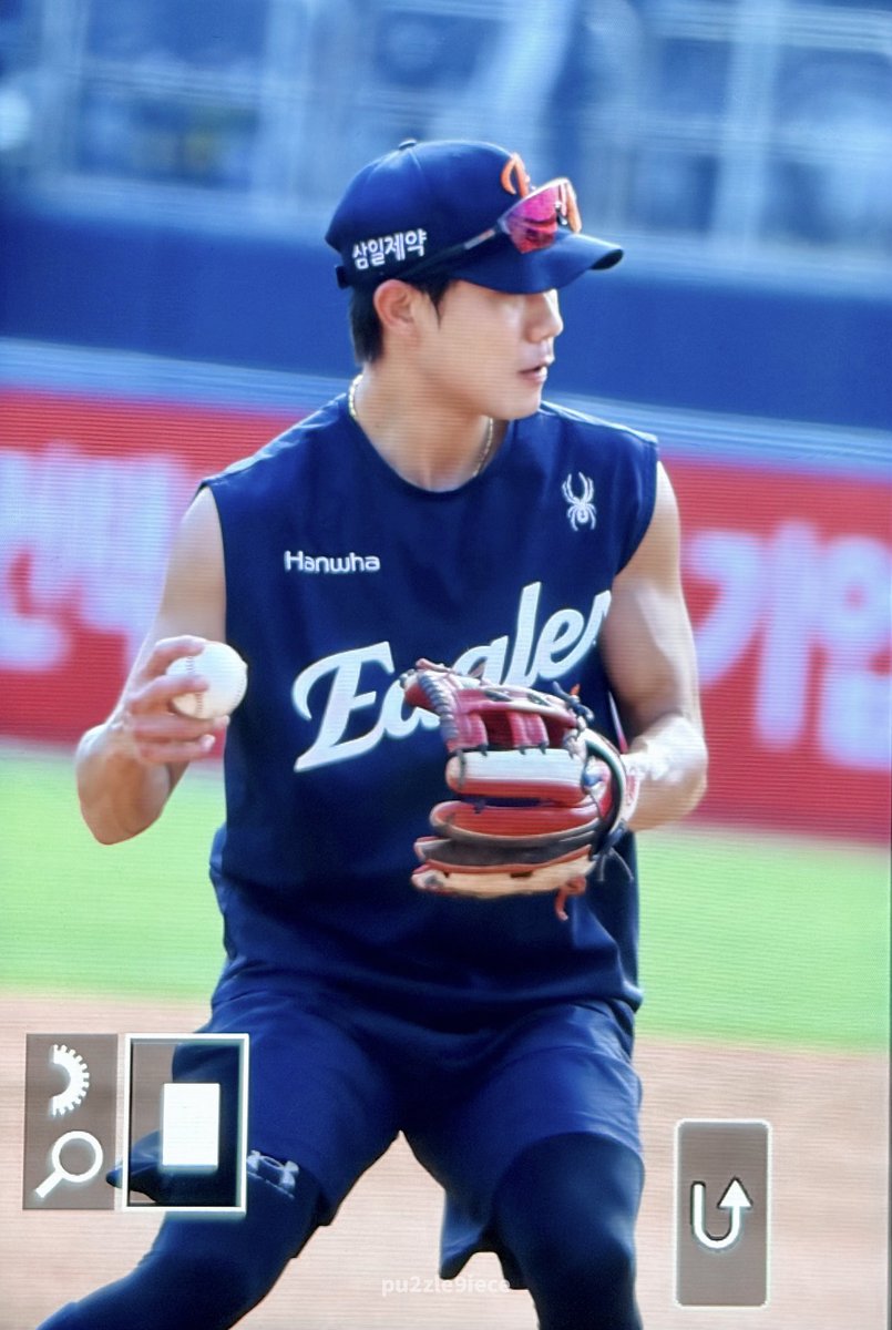 pu2zle9iece's tweet photo. 260802 

#한화이글스 #심우준 https://t.co/c5WI8dNpR7