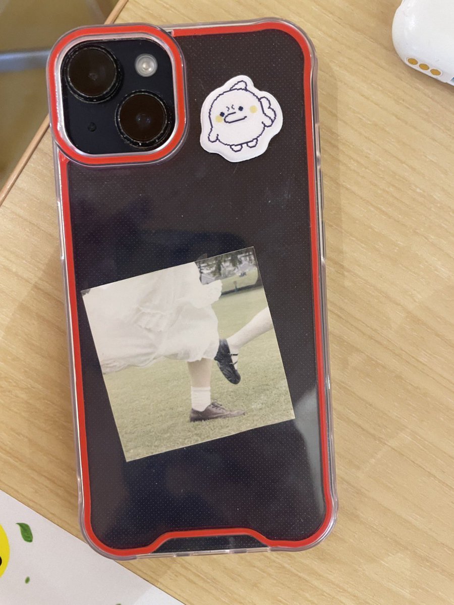 utn_meu's tweet photo. スマホケースダサくて終わった😭 https://t.co/n0WVqHdEYx