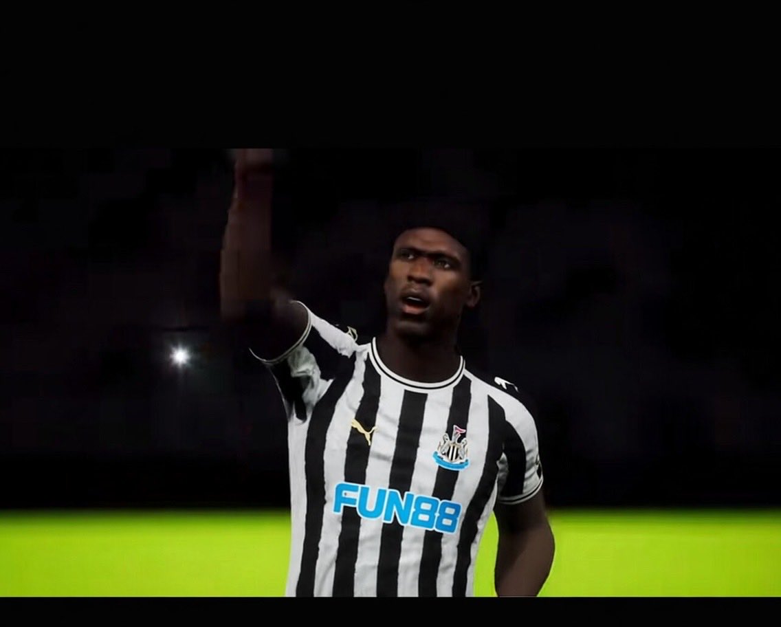 Bensesko_GGMU's tweet photo. A blind test for every eFootball gamer out there. 👀⚽

Can you guess who this player really is?

Only the sharpest eyes will get it right. 🔥🔥🔥 https://t.co/ZgjomxBW4z