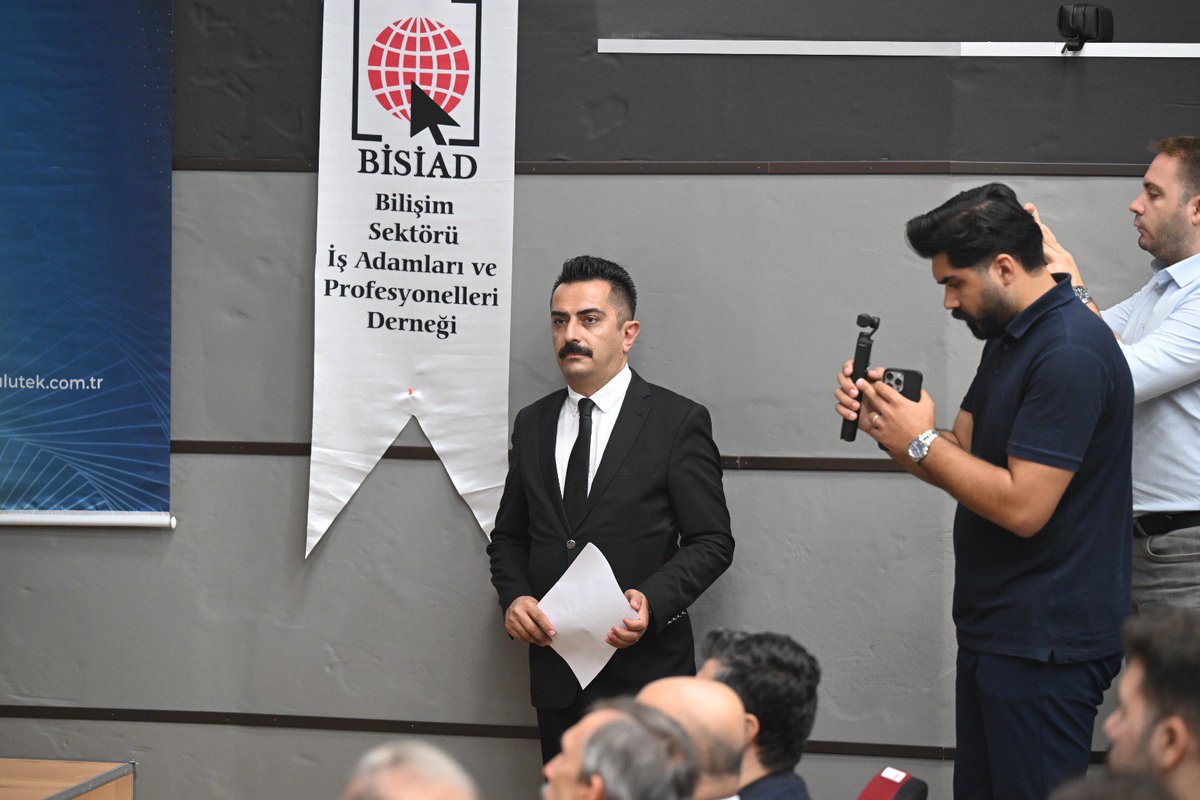 erdalcatalkaya's tweet photo. BTSO, ULUTEK Teknopark, MARSİFED, BİSİAD ve Bursa Bilişim Topluluğu iş birliğindeki ULUTEK Teknopark Yazılım Vadisi Staj Programı açılış töreni takdimi.
@BursaTSO
@ibrahim_Burkay
@ulutekteknopark
@BISIAD
@idristurk
@marsifed
@Osmanakin16
#Bursa #protokol #takdim #sunucu https://t.co/Myvj4Qcn0I