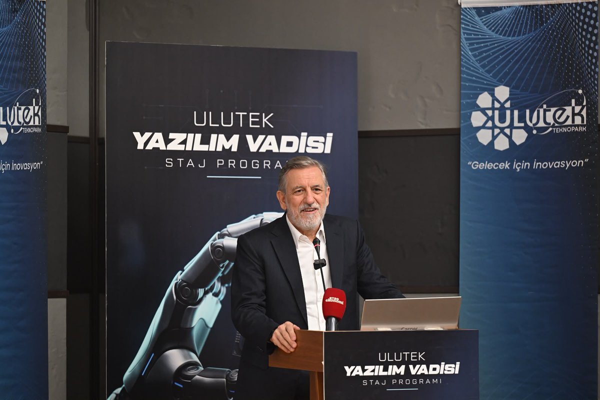 erdalcatalkaya's tweet photo. BTSO, ULUTEK Teknopark, MARSİFED, BİSİAD ve Bursa Bilişim Topluluğu iş birliğindeki ULUTEK Teknopark Yazılım Vadisi Staj Programı açılış töreni takdimi.
@BursaTSO
@ibrahim_Burkay
@ulutekteknopark
@BISIAD
@idristurk
@marsifed
@Osmanakin16
#Bursa #protokol #takdim #sunucu https://t.co/Myvj4Qcn0I
