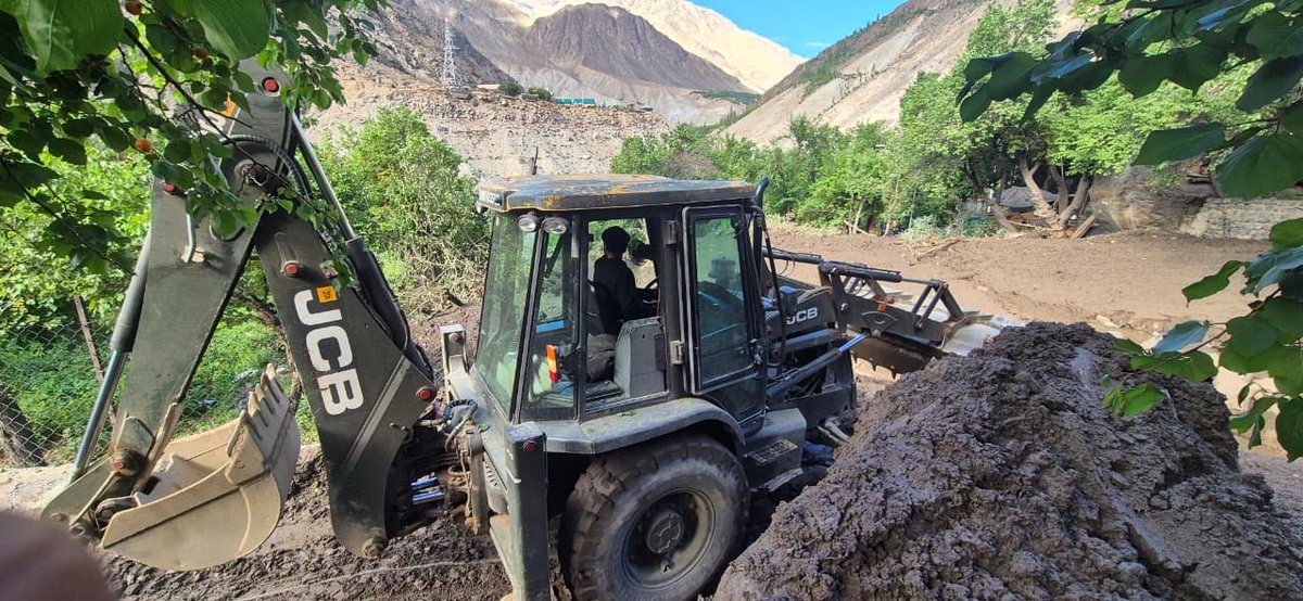 firefurycorps's tweet photo. Swift Humanitarian Assistance in Kargil

On 02 Aug 2026, following a devastating cloudburst at Gund, Hardass (Kargil) that triggered flash floods, disrupted road connectivity and stranded local residents, troops of the Forever in Operations Division responded swiftly to the emergency.

The troops evacuated affected residents, rendered first aid, distributed drinking water, essential supplies and hot meals, and remained alongside the local community despite challenging conditions. On 03 Aug 2026, in close coordination with the Civil Administration, they assisted in debris clearance and restoration of road, water and electricity connectivity, enabling timely relief to the affected villagers.

#IndianArmy
#FireAndFuryCorps #AidToCivilAuthority
#HADR
#Kargil
#NationFirst

@adgpi
@NorthernComd_IA
@lg_ladakh
@ANI
@prodefleh
@ddnewsladakh