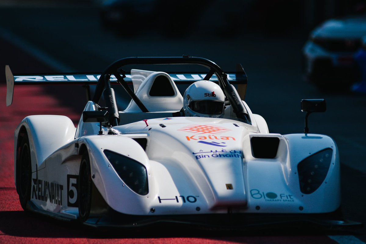 alkhamis57's tweet photo. في أول تجربة لي على سيارة Radical SR1 وعلى أرض حلبة Pertamina Mandalika الدولية.. بفضل الله وتوفيقه حققت المركز الأول وأسرع زمن في  Radical Challenge 🏆🇸🇦
خطوة أولى خارجياً، والطموح أكبر لتمثيل الوطن في أعلى منصات التتويج. كل الشكر لشركاء النجاح على ثقتهم ودعمهم في هذه المحطة https://t.co/YQsIaONVxA