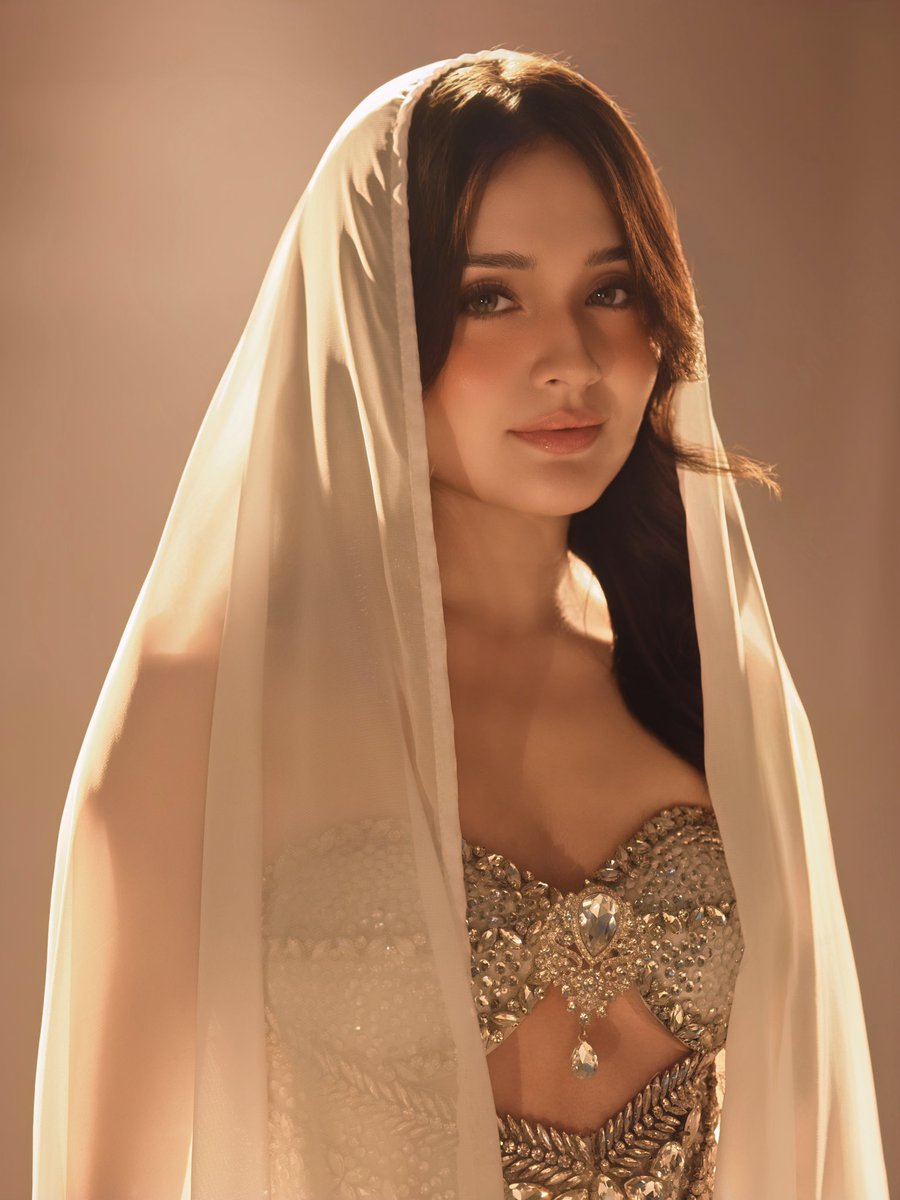 TeamKiraOFC's tweet photo. 𝐁𝐈𝐑𝐓𝐇𝐃𝐀𝐘 𝐒𝐇𝐎𝐎𝐓 𝐉𝐔𝐒𝐓 𝐃𝐑𝐎𝐏𝐏𝐄𝐃.

Every birthday deserves a statement, and Kira Balinger delivered nothing less than pure elegance.

Wrapped in flowing white, adorned with dazzling crystals, and glowing like a queen under the lights, this birthday shoot is a masterpiece that perfectly reflects her grace and brilliance.

Happy 26th Birthday , Kira Marie Pacifico Balinger! May your light continue to inspire everyone around you.💛🌻

#KiraBalinger | Kira Balinger | @Kbalinger
