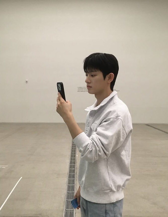 l0ngpro's tweet photo. 울보공 개끌림 연하가 꼬셔서 사귀었는데 권태기 온줄 알고 자존감 낮아져서 넌 이제 나 아니어도 상관없지? 자주 눈시울 뻘갸지는 거.. https://t.co/R52fCMDcpK