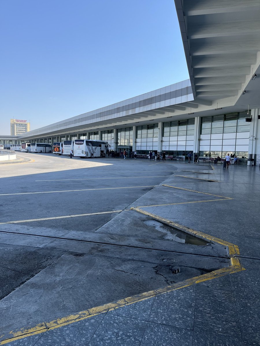 enginarMM's tweet photo. aşti nin sadece adı güzel bu nasıl otogar amk https://t.co/UWrZKLemA6