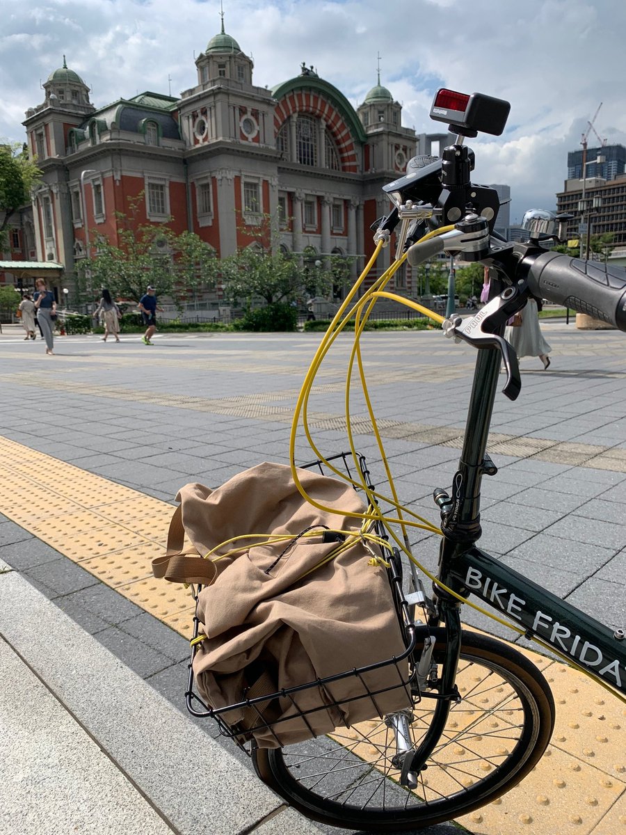 IIchari30's tweet photo. 今週もフリーアナウンサーの #武田真一 さんとお送りした #向井チャリ

自転車は「愛でる専」という武田さんの愛溢れる自転車トークはもちろん、感受性豊かな武田さんがおもわず最近泣いてしまったお話も伺いました🥹🚲

📸武田さんの愛車��お写真〜その2〜

【聴き逃し】radikoのタイムフリー機能でお楽しみください！
📻 https://t.co/HfSwwWE3m1

#パンサー #向井慧 #チャリロト #ムカチャリ