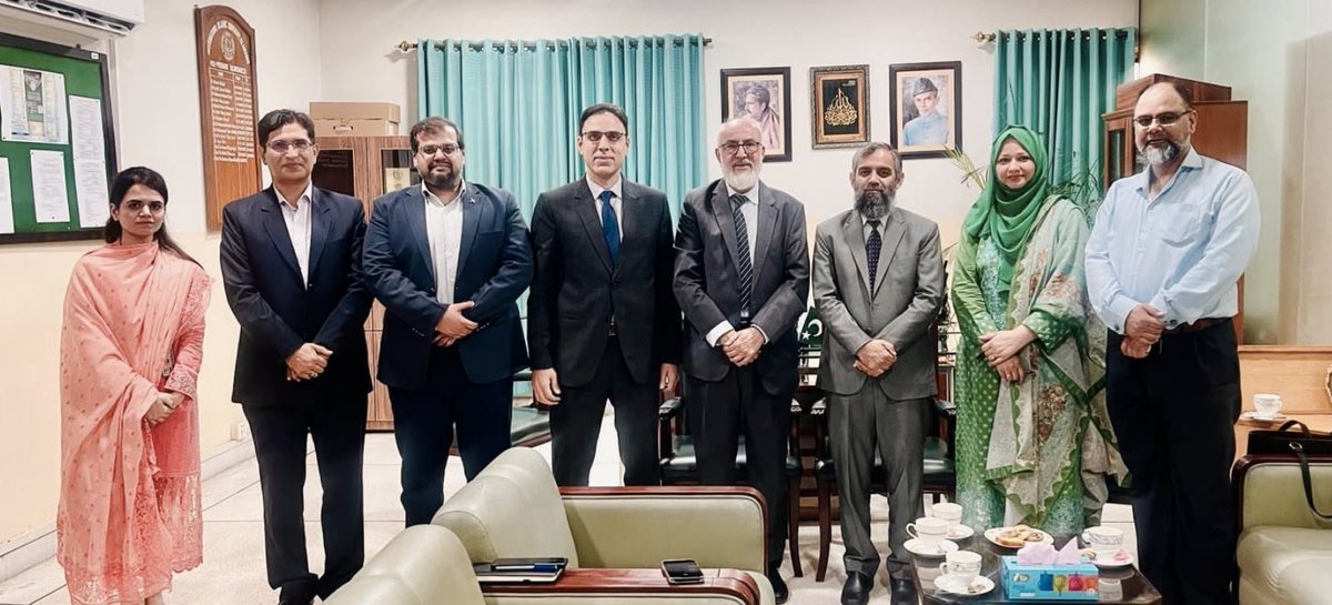 coecpec's tweet photo. CoE-CPEC recently visited IIUI and met with Dr. Nadeem Sheikh, VP Academics, IIUI, and Mr. Abdul Razzak Lakhani, MD, SGS, to explore areas of academic, research and institutional collaboration. 
#CoECPEC #CPECPhase2 #UraanPakistan #PlanningCommission #PakistanChinaCooperation https://t.co/TIoogIRDhu