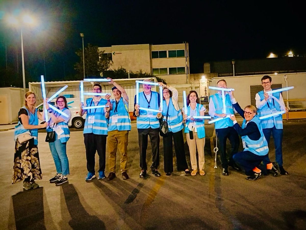groupekeolis's tweet photo. Nuit du 31 juillet au 1er août : les premiers bus de la DSP 47 ont pris leur service dans le secteur Seine-Orly.
C’est la naissance de Keolis Grand Paris Seine Orly : 28 lignes, 400 véhicules, le T9 et ses 100 000 voyageurs. 

Merci @IDFmobilites pour leur confiance. https://t.co/CHOasxcw4p