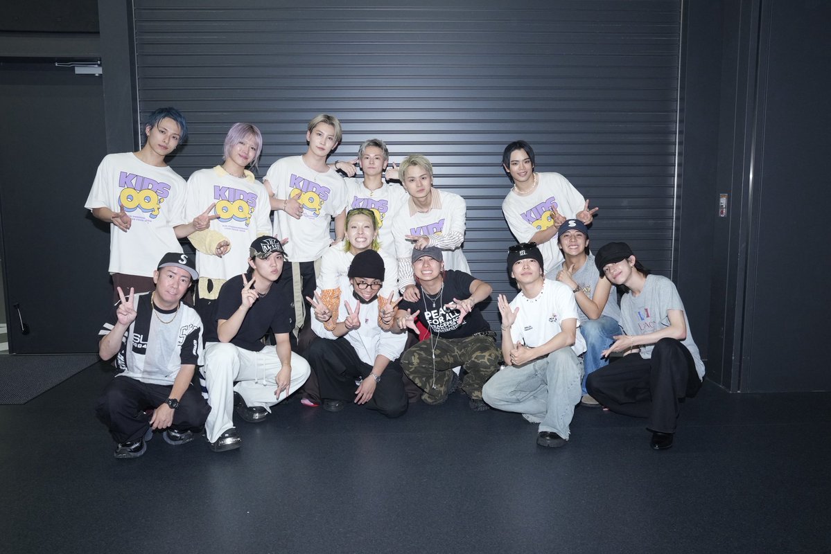 kitty1101321's tweet photo. 仲良しが隠しきれない人たちが3組ほど😻いろんな人たちが見にきてくださっててうれしい https://t.co/4ccQV28Gmd