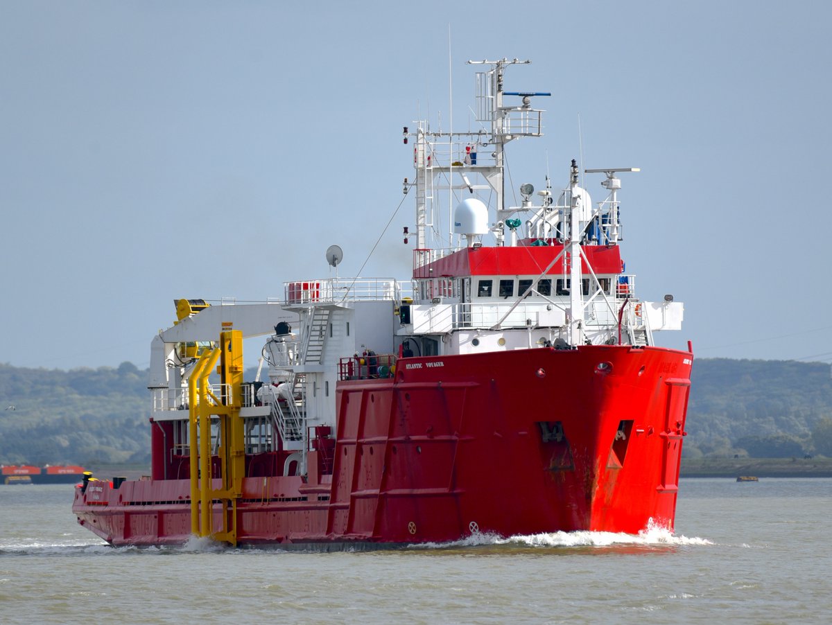 FraserG32883664's tweet photo. Atlantic Voyager built in 1976, and now renamed Markab. #UtilityShip #UtilityShips #SupplyVessel #SupplyVessels #Windfarms #Offshore #Markab #ROV #Subsea #ResearchVessel #ResearchShip #Shipping #ShipsInPics #Ships #Ship #Maritime #Marine #WorkingRiver #Thames #RiverThames https://t.co/ObfIwFdbH3