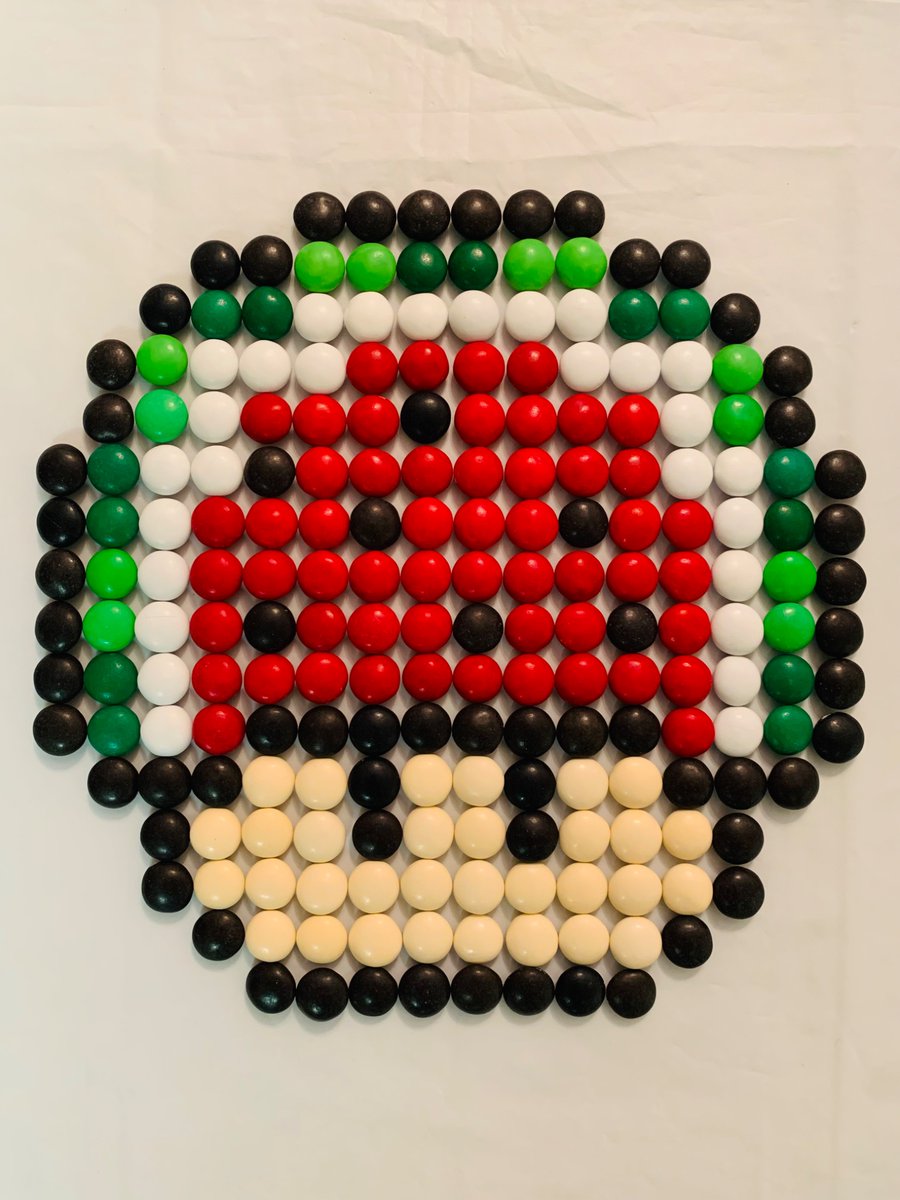 CapricornBlood's tweet photo. Celebrating NATIONAL WATERMELON DAY by making pixel art of a Mario Watermelon Mushroom with 208 M&M’s!
🍉 🎮 🍄
#NationalWatermelonDay #watermelon #supermariobros #candyart #fanart #foodart #pixelart #mnms https://t.co/YN1xwnxpgK