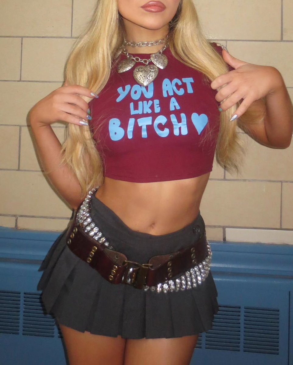 sabrinacraves's tweet photo. HER BODY SO TEA https://t.co/tgR24LDn6G