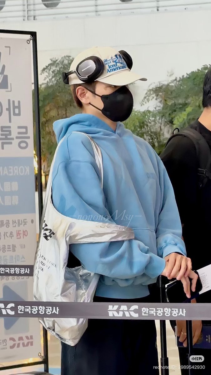 Naaoxo701's tweet photo. Safe Flight Taeyong #태용 ✈️

https://t.co/wUGZaFJEAV https://t.co/XS58fq4AQx