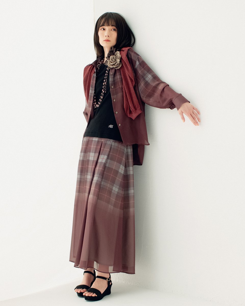 ingeborg_staff's tweet photo. ✦𝐆𝐫𝐚𝐝𝐚𝐭𝐢𝐨𝐧 𝐏𝐥𝐚𝐢𝐝✦
タータンチェックをグラデーションでやわらかく表現。晩夏から秋にかけての季節の移り変わり🍃
https://t.co/C80uB6Wszh
#INGEBORG https://t.co/XUl4qCZ2gr