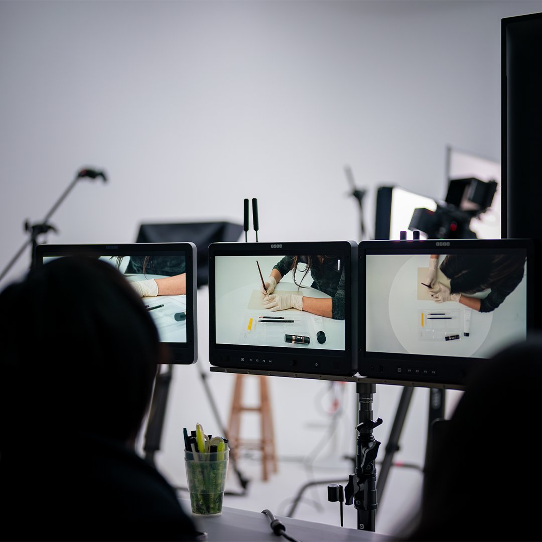 osee_tech's tweet photo. 👉BTS photo from an education shooting
🎥#OseeMega15S monitor and #SonyFX3
📸by @edkfilm
.
.
#moviemaking #onset #filmproduction #filmlife #Mega15SMonitor #OseeMega15S #setlife #cameragear #onlocation #videography #filmcrew #directorofphotography #cameragear #filmmaker \ https://t.co/V6H6UgstvV