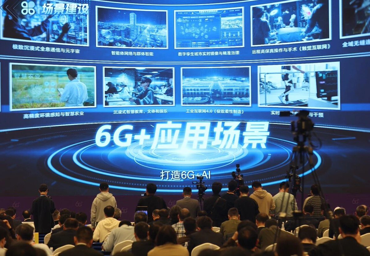 i__Truth's tweet photo. 【5G没拦住中国，美国又想在6G上使绊】美国商务部下属的国家电信和信息管理局(NTIA)日前宣布启动“6G领导力与安全行动号召”。核心任务是统一协调美国盟友们的6G战略，力争在2030年代推进6G正式商用前做好准备。虽然全文没有明确提及中国，但其战略意图显而易见。https://t.co/xVggfBnotL https://t.co/Ec4MysvqfF