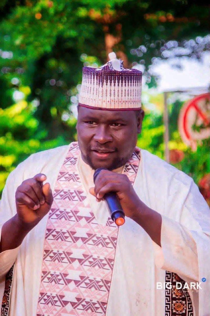 ProfIsaPantami's tweet photo. Muna mika ta'aziyyar mu zuwa ga iyalai da yan'uwan marigayi Alhaji Muhammad Buhari (Kosan Waka).
Ayyukan sa na daidai, Allah Ya karba, kura-kurensa Allah Ya yafe.
Allah Ya sanya Aljannah ce makoma gare shi tare da iyayenmu da malamanmu da zurriyyarmu da aminanmu da yan'uwanmu da masoyanmu.