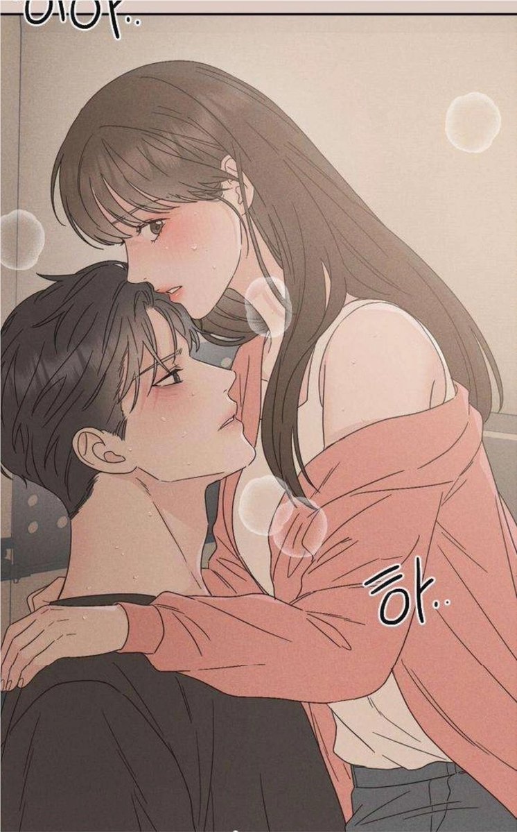 lunasdiario's tweet photo. let me get this straight.. he got her a lotion that smells exactly like her body wash, and now she's remembering how he noticed her scent during their last close encounter?? 🤭 https://t.co/vnuKMIKA8G