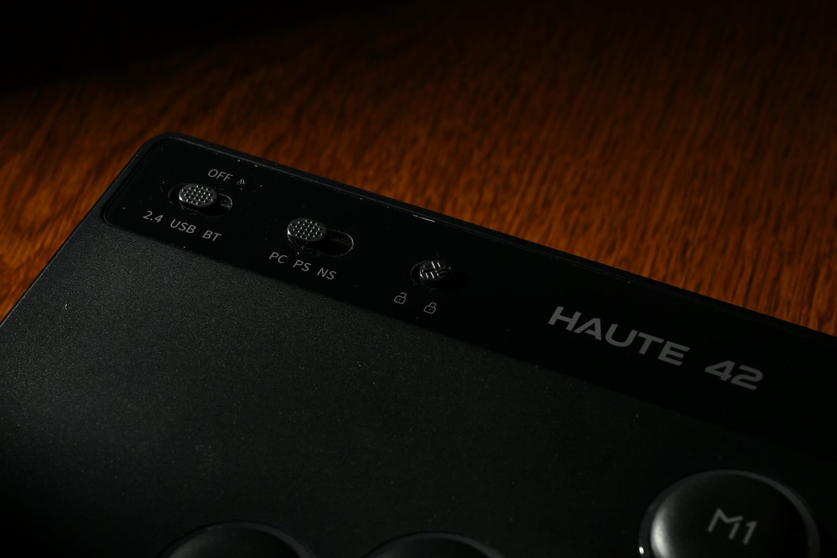 Haute42_'s tweet photo. 🔥Full-Color Interactive Touchscreen : Effortless customization at your fingertips.
🎮All-New Custom Switches : Super short actuation distance.
🔄Tri-Mode Connectivity : Ultra-low latency with long-lasting battery life.
Ready to experience the next generation of leverless controllers? 🚀