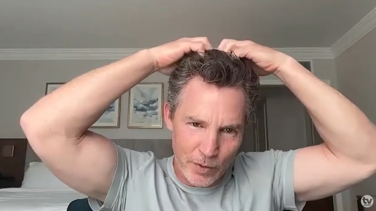 oliviaxstabler's tweet photo. I think about this picture a lot actually like he really is so hot https://t.co/r4URRGfUA8
