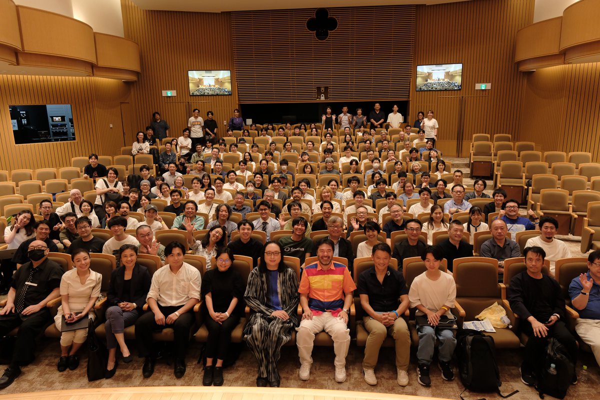 Q_ASK tweet picture
