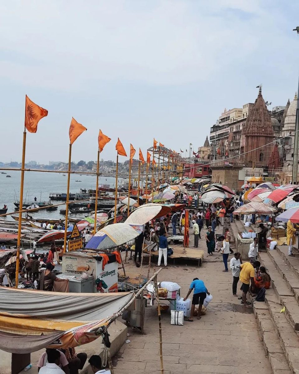 ashutosh0506's tweet photo. On auspicious 1st day of Savan month wishing  may lord Mahadev Maa Paravarti shower blessings of happiness and good health on you and family 
Har Har Mahadev 🌸🙏🌸

#श्रावण_मास https://t.co/fgyfoQj7jS