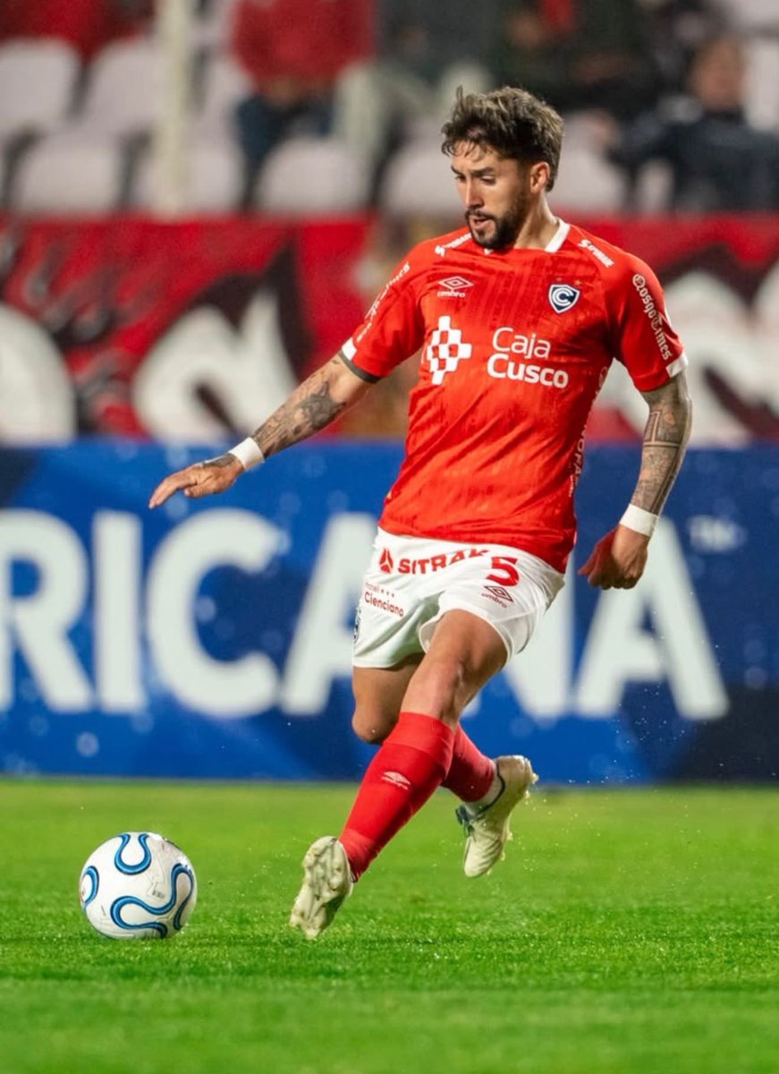 ndc2025's tweet photo. @Universitario PORQUE NO TRAEN A ESTE VIKINGO??? https://t.co/jzJG5dUGb1