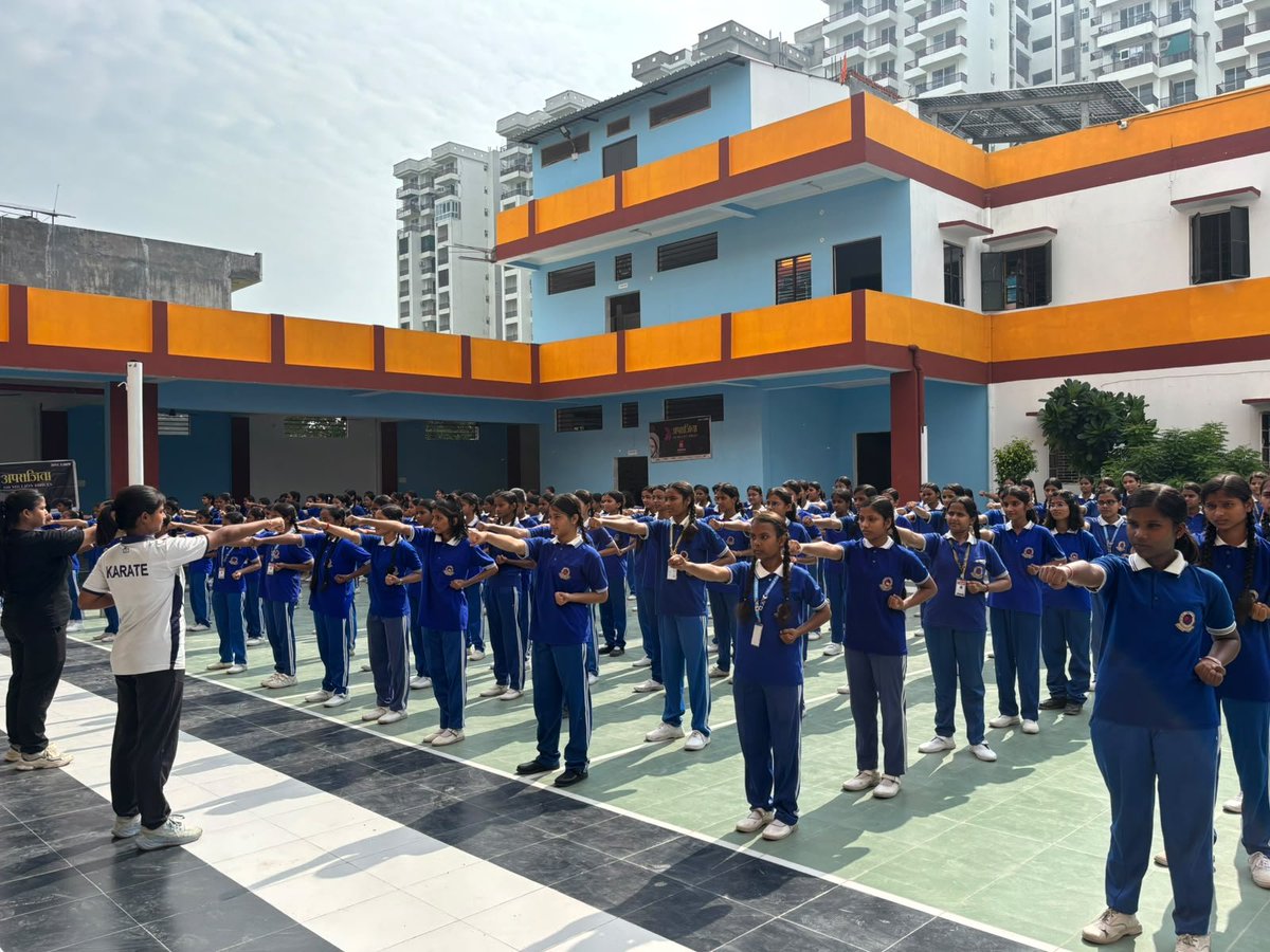 manavacademy's tweet photo. @jyotisi33378356 के नेतृत्व में #वाराणसी में छात्रओं को लगातार दिया जा रहा सेल्फ डिफेंस का प्रशिक्षण, #अपराजिता के तहत ज्ञान गंगा स्कूल में एक दिवसीय प्रशिक्षण
@narendramodi @PMOIndia @myogiadityanath @myogioffice @UPGovt @deo_varanasi @HimanshuN_ias @VaranasiCdo @UMahilaayog https://t.co/iVtYi8c4z2