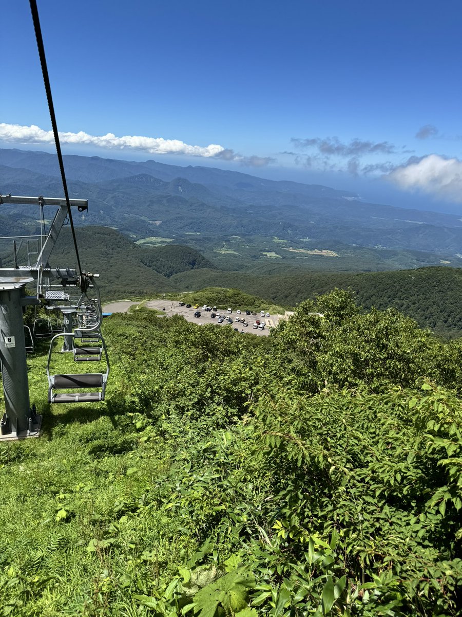 tiba0909's tweet photo. 津軽岩木スカイラインからの岩木山9.5合目付近までちょい登山。
青森一望できて良き

スカイラインでキャンピングカー隊列がゆっくり登っていて久しぶりに油温110℃超えた https://t.co/6ABu3YrNkm