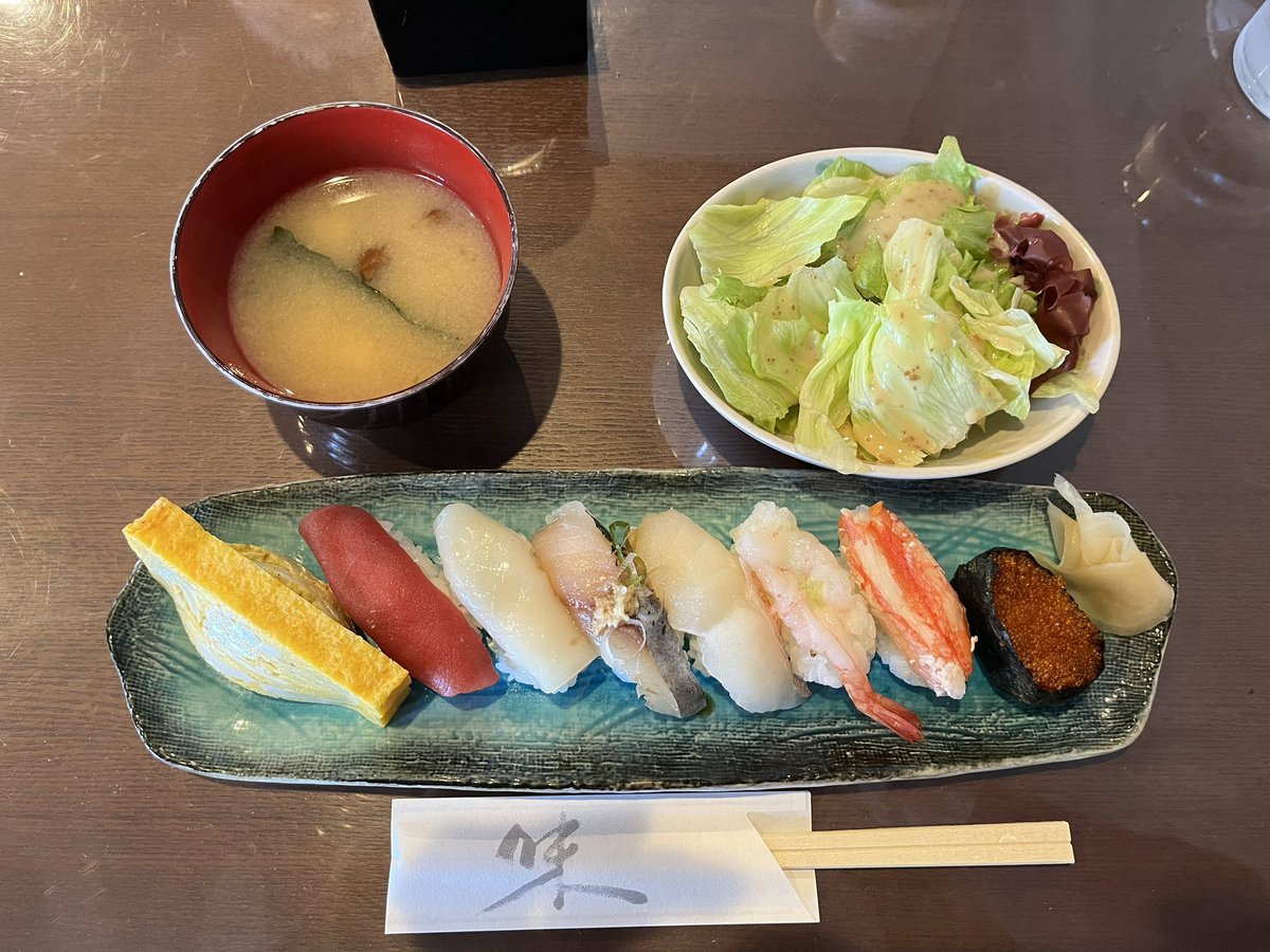 agwna9m's tweet photo. 昨日の寿司活🍣
ランチが安いときいて遠出してみました。
カニとタイが入ってて嬉しい。
そして日本酒は田酒。
米の旨味がしっかりですね。
大満足なお昼でした。 https://t.co/uFnqdw0VRj
