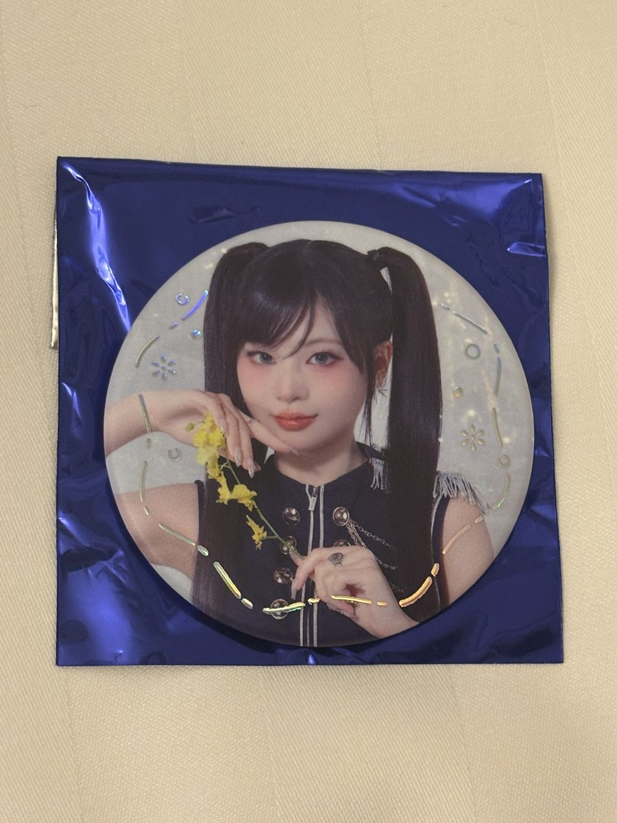 i_mk59's tweet photo. 【交換・郵送】ミーアイ ME:I  缶バッジ

譲：画像1枚目  村上 璃杏
求：画像2枚目  村上 璃杏

地方住みのため郵送交換📮
検索からでもお気軽にお声がけください。
#ME_I交換   #ME_I_交換  #ME_I_WAY https://t.co/Ok5hnuqlMZ