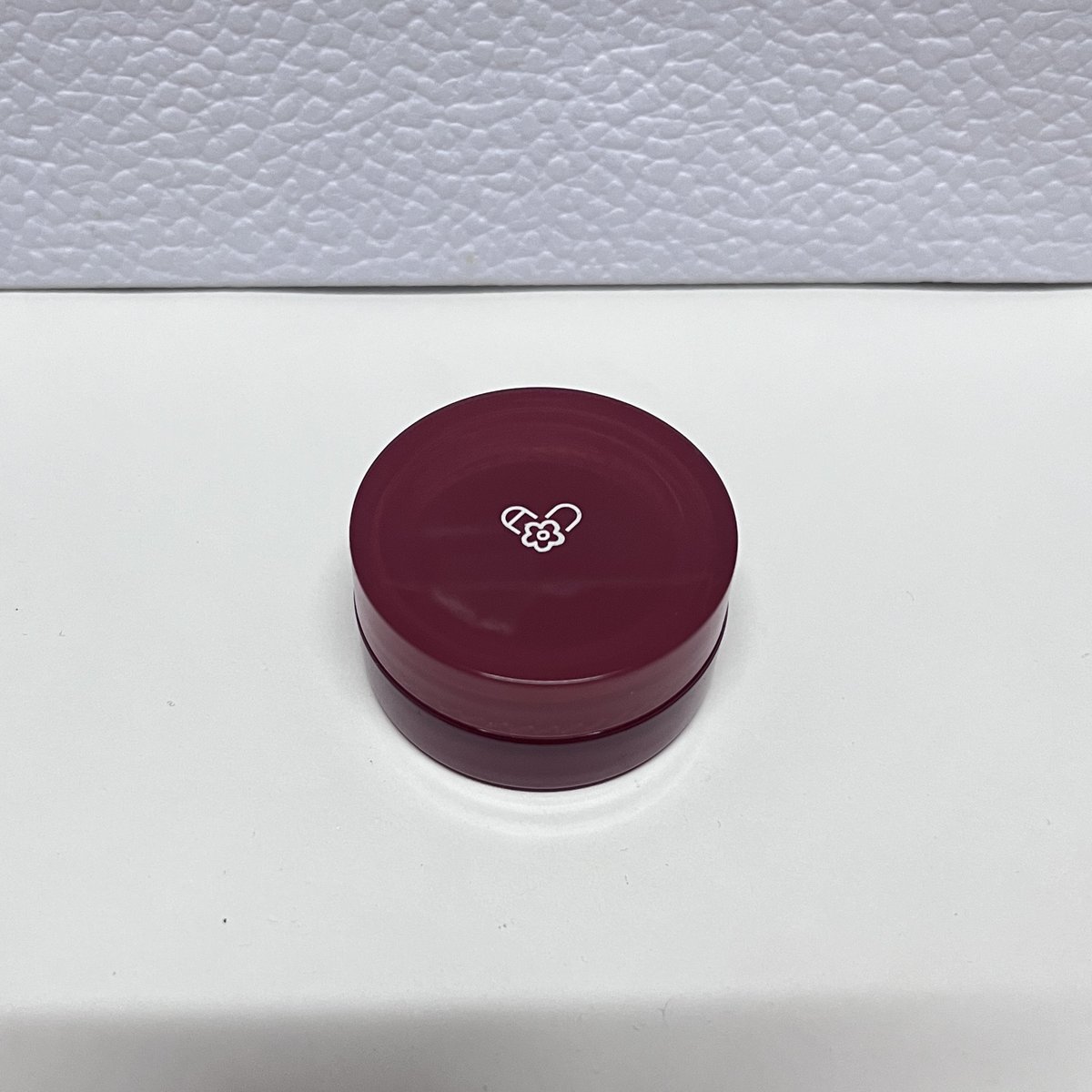 mkltforsale's tweet photo. ส่งต่อ 

AOU lip&amp;cheek floofy matte balm
เบอร์ 07 comfy balm (เหลือ 90%)
📮 170.- รวมส่ง 

*งดต่อราคา ไม่แอดไลน์ค่ะ*
#ส่งต่อเครื่องสําอาง #ส่งต่อคสอ #คสอมือสอง #เครื่องสําอางมือสอง #aou https://t.co/6uJUd9sgBu
