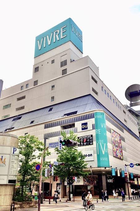 Doc_Brown2015's tweet photo. アニメイト福岡天神

親不孝通り入り口の雑居ビルの2階
↓
天神ビブレ6階
↓
福岡PARCO8階
↓
天神三越8階

と移転するたびに順調に“格”が上がって行ってて凄いな… https://t.co/1NCfKqC0mp