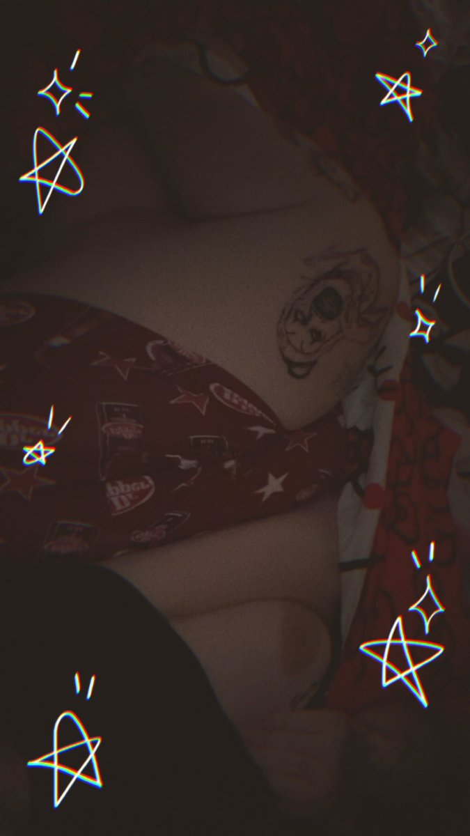 strawberripupx's tweet photo. lil peek a boo in the second pic hehe 
#nsfw #nsfwtwt #lewd #lewdtwt https://t.co/e0FoqJWe8W