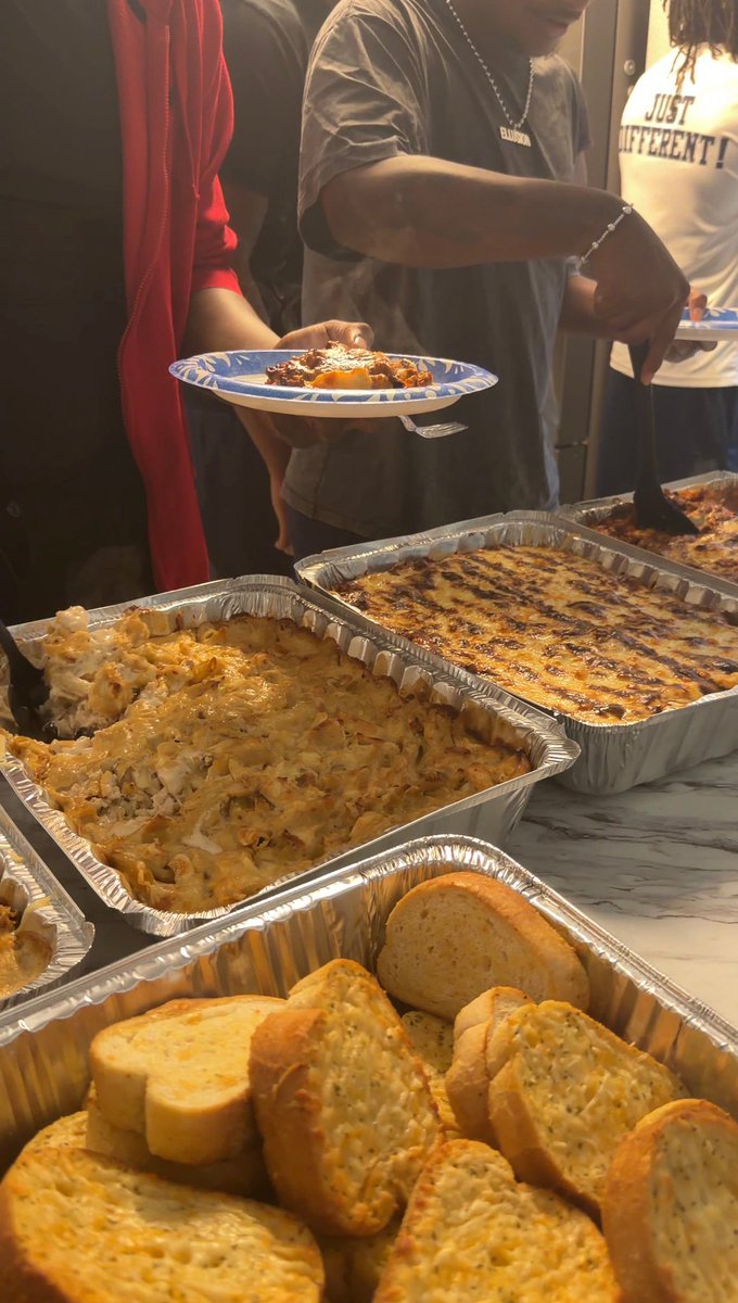 Coach_JTrahan's tweet photo. The annual O-Line dinner is in the books. Looking forward to getting to work with the big fellas for another fun year! Big shoutout to the wife for doing her thing again!!
#bandofbrothers
#footballfam https://t.co/2hYA2gstS5
